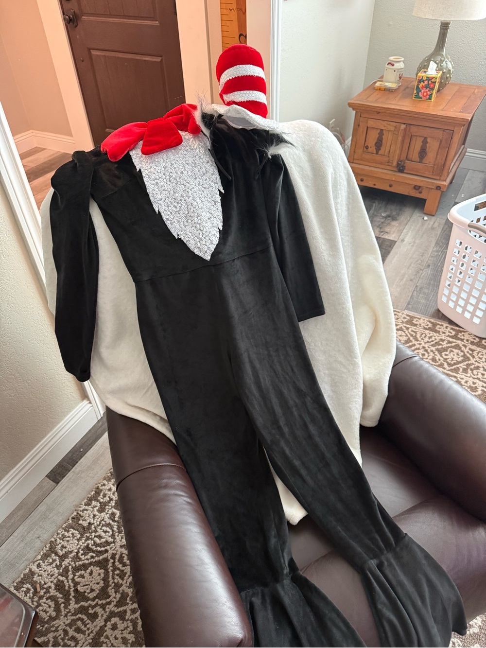 Kids Black Cat-in-the-Hat Style Costume with Red Bow